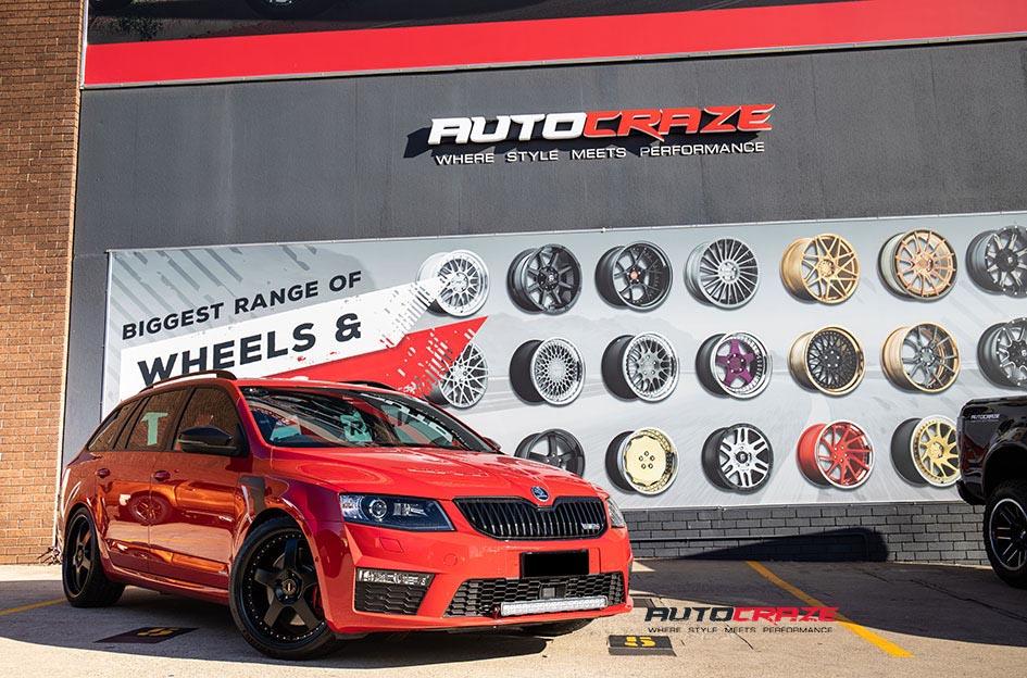 SKODA OCTIVIA RS FR 1  SATIN BLACK